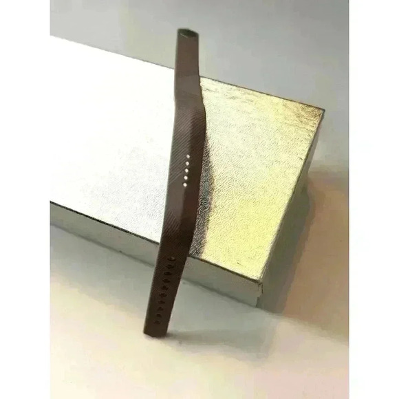 Fitbit Flex 2 Adjustable Purple/ Lilac Bracelet - Picture 2 of 5